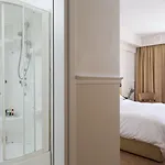Lagos Mare Hotel 4*