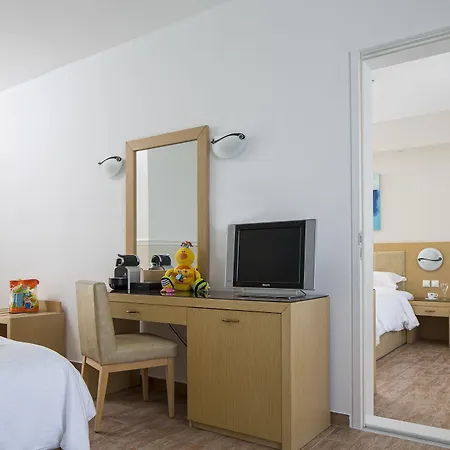 Lagos Mare Hotel Agios Prokopios (Naxos)