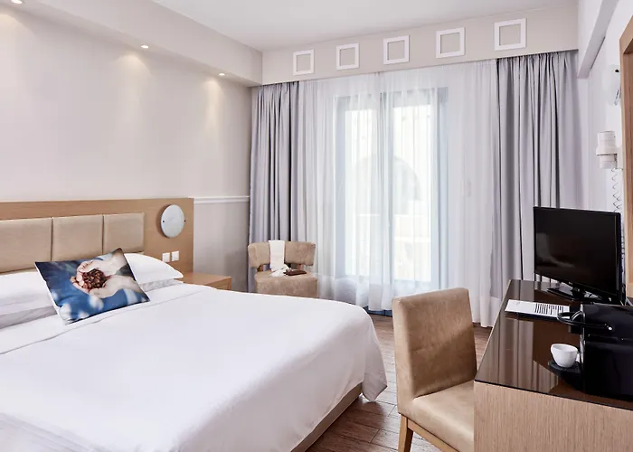 Lagos Mare 4* איוס פרוקופיוס